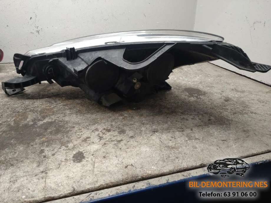 Frontlykt høyre halogen til Citroën DS3 2010-2019  