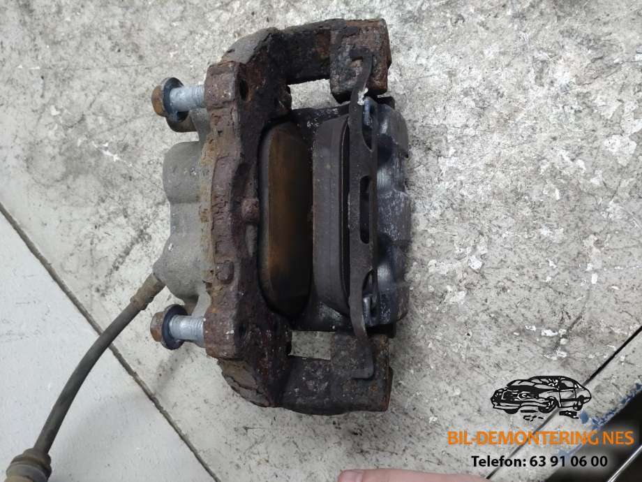 Bremsecaliper venstre foran til Volvo XC60 2008-2013 (Type I, Fase 1)  