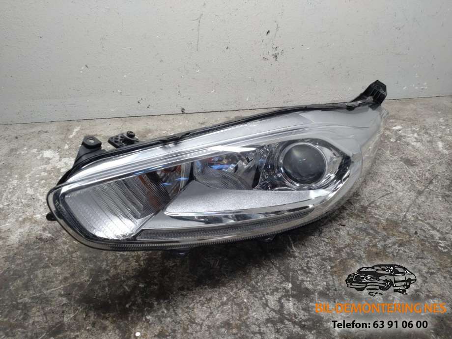 Frontlykt venstre halogen til Ford Fiesta, 2013-2017 (Type VI, Fase 2)  (C1BB-13W030-CF)
