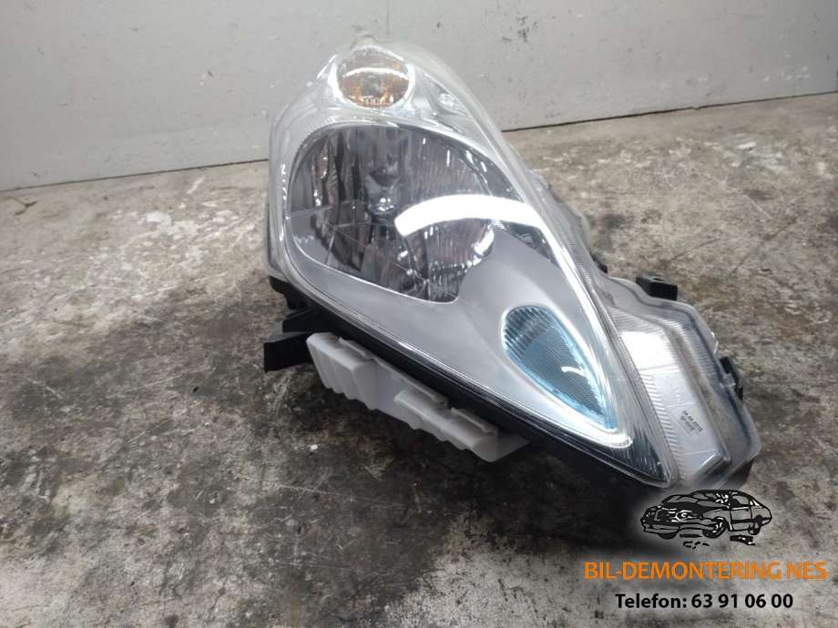 Frontlykt høyre halogen til Nissan Leaf 2011-2017 (Type I)  (26010-3NLX|26010 3NL0B|90063138)