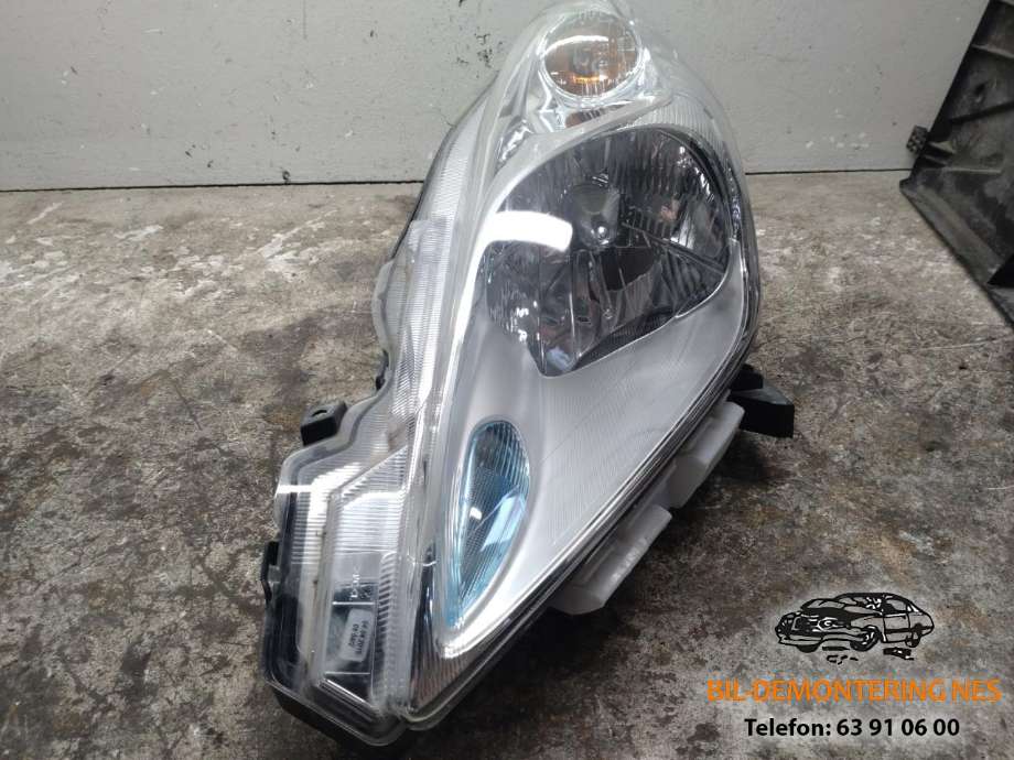 Frontlykt venstre halogen til Nissan Leaf 2011-2017 (Type I)  (26060-3NLX|26060 3NL0B|90063135)