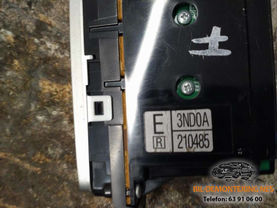 Bilstereo betjeningspanel til Nissan Leaf 2011-2017 (Type I)  