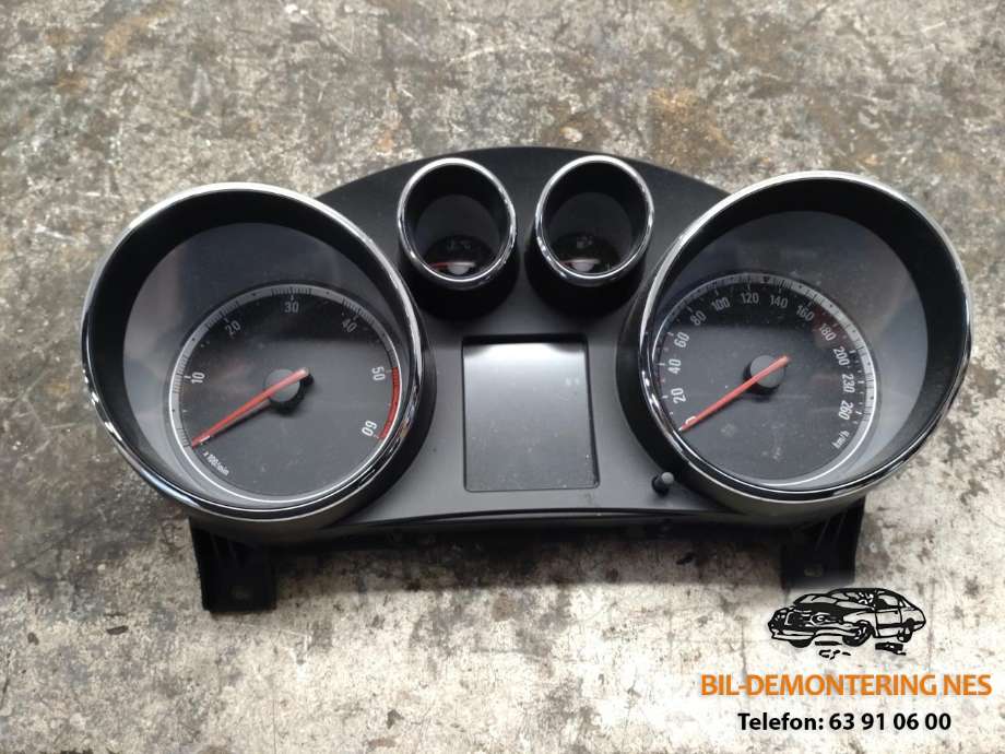 Instrumentpanel til Opel Insignia A, 2009-2014