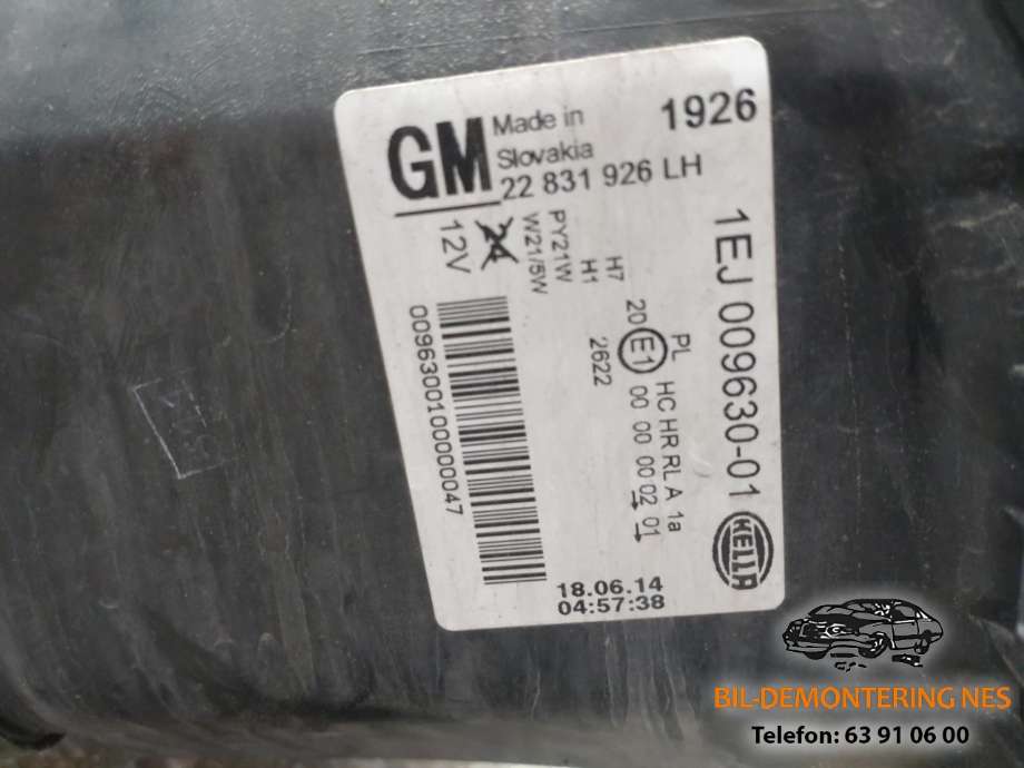 Frontlykt venstre halogen til Opel Insignia A 2009-2014  