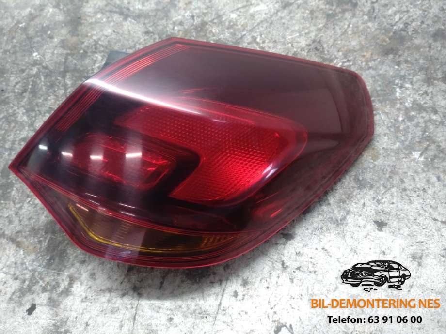 Baklykt høyre ytre til Opel Astra J, 2010-2015  