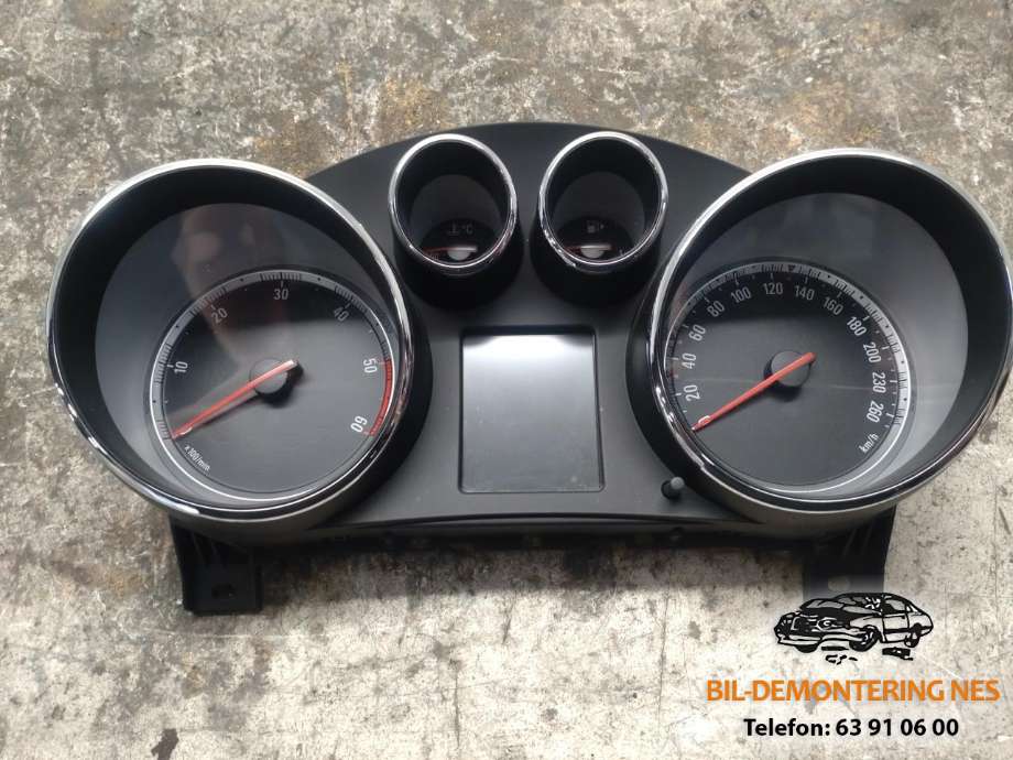 Instrumentpanel til Opel Insignia A, 2009-2014  