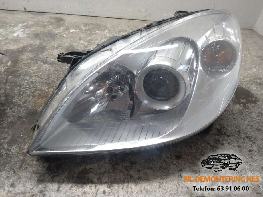Frontlykt venstre halogen til Mercedes B-Klasse 2008-2011 (Fase 2) (W245) (W245) (A1698207761|)