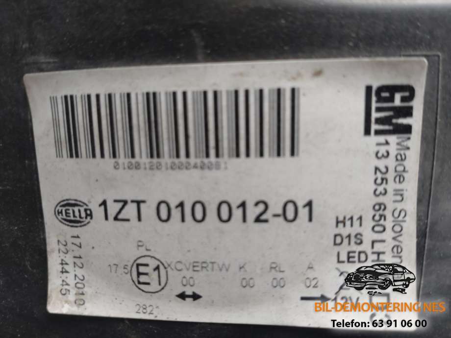 Frontlykt venstre xenon til Opel Astra J 2010-2015  (1ZT010012-01|)
