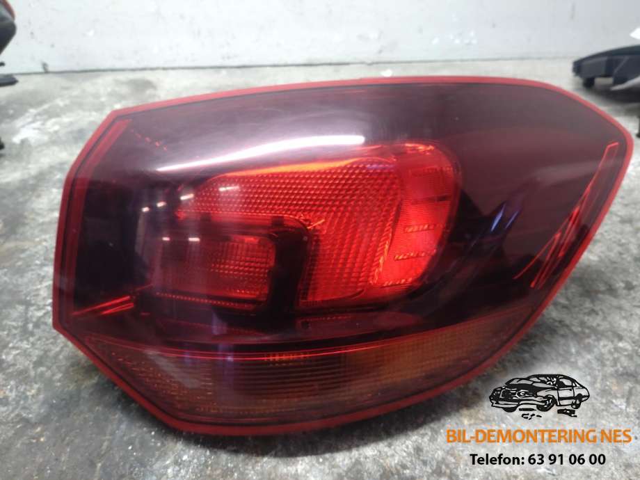 Baklykt høyre ytre til Opel Astra J, 2010-2015  