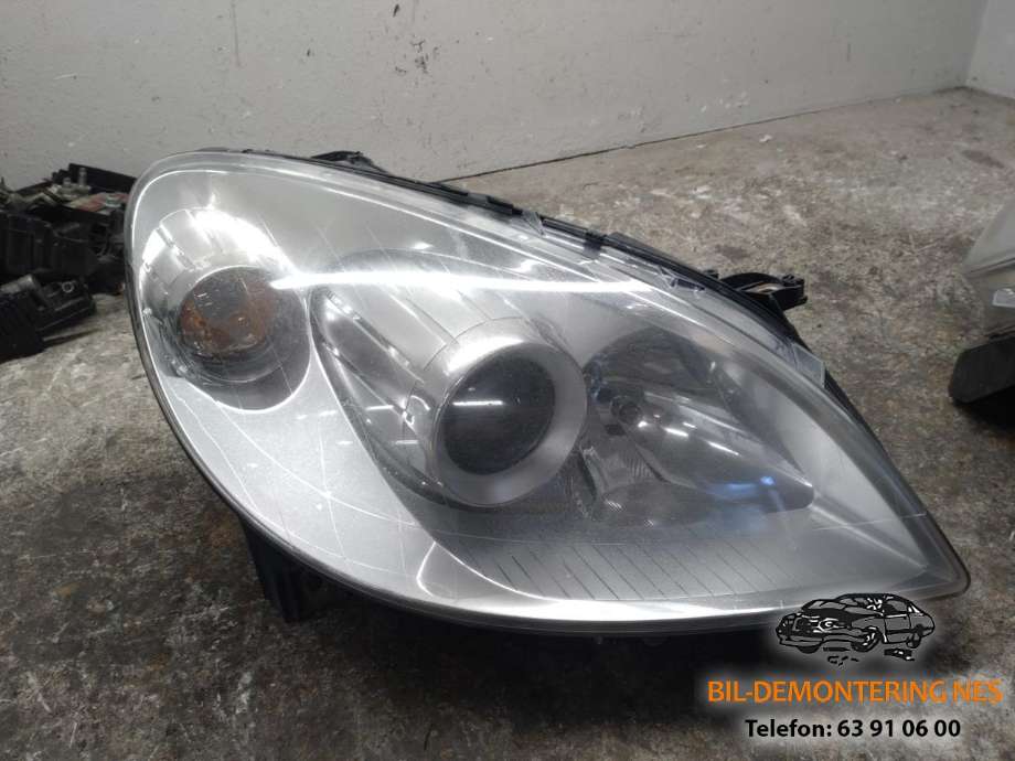 Frontlykt høyre halogen til Mercedes B-Klasse, 2005-2008 (Fase 1) (W245) (W245) 