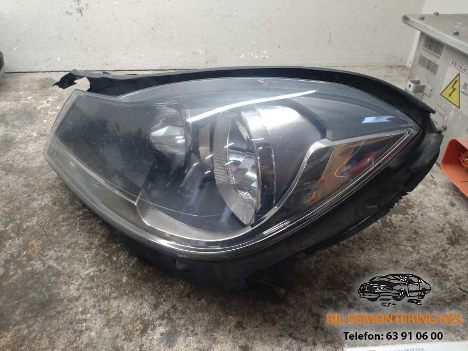 Frontlykt venstre halogen til Mercedes C-Klasse 2011-2014 (Fase 2) (W204) (W204) 