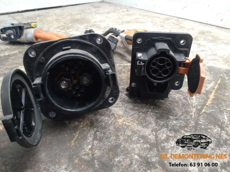 Batterilader inntak/luke til Kia Soul 2014-2019 (Type II) (91886-E4200|91886-E4500|)