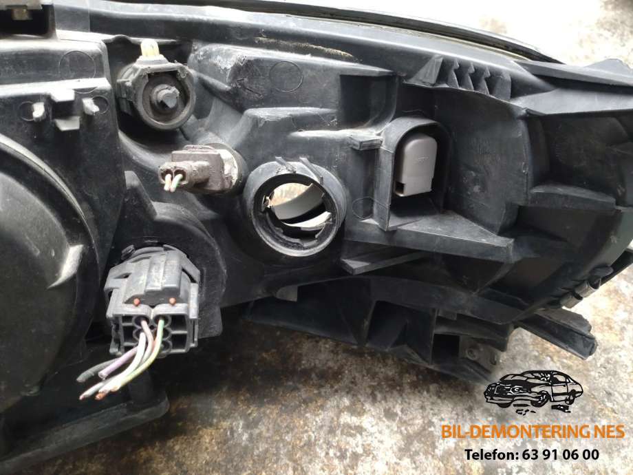 Frontlykt høyre xenon til Volvo V70 2000-2004 (Type II, Fase 1)  