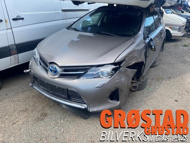 Toyota Auris 2013-2015 (Type II, Fase 1) , Motorkode: 2ZR-FXE, Girkassekode: 