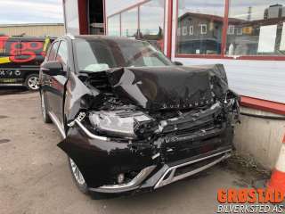 Mitsubishi Outlander,   (|)
