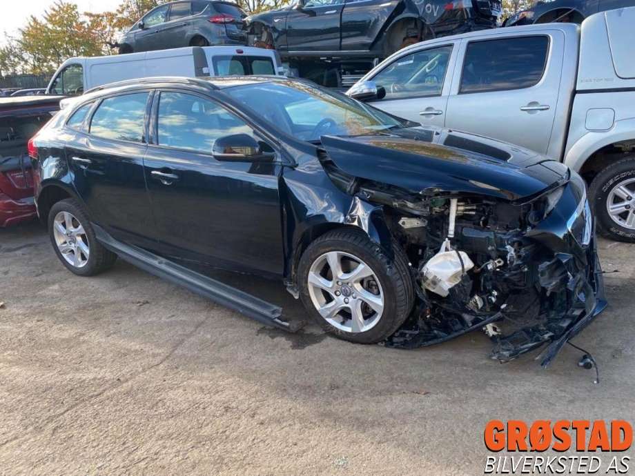 Volvo V40 2012-2019 , Motorkode: D4204T9, Girkassekode: