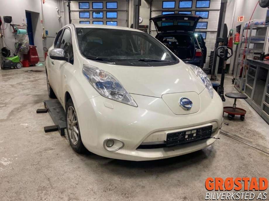 Nissan Leaf 2011-2017 (Type I) , Motorkode: EM57, Girkassekode: 