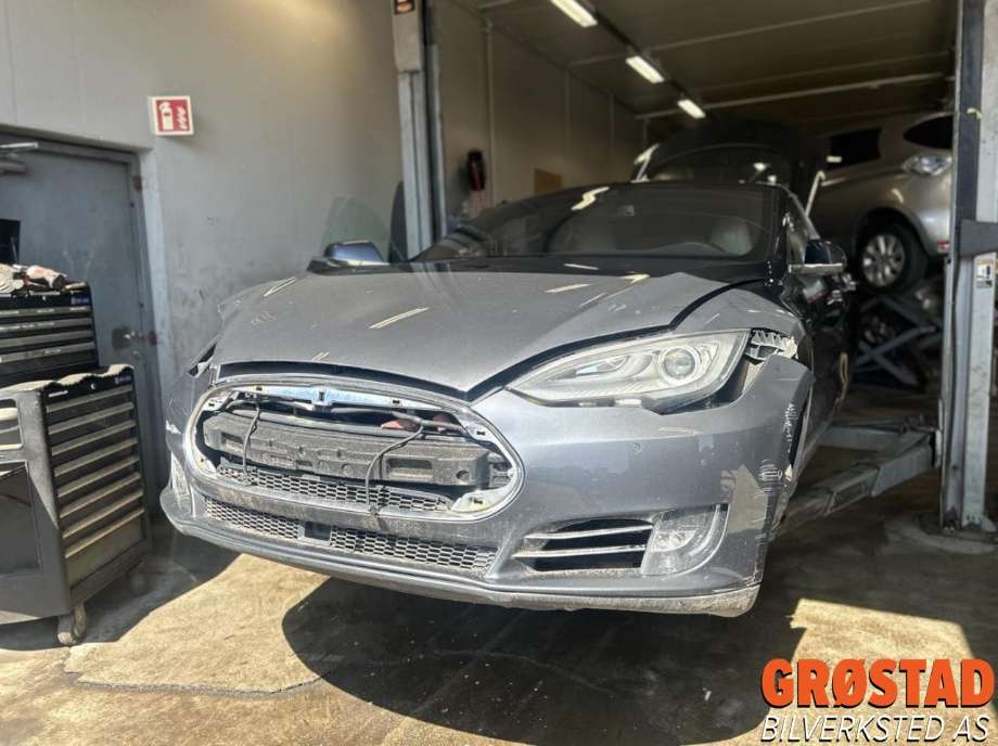 Tesla Model S 2013-2016 (Fase 1) , Motorkode: L2S|L2S, Girkassekode: