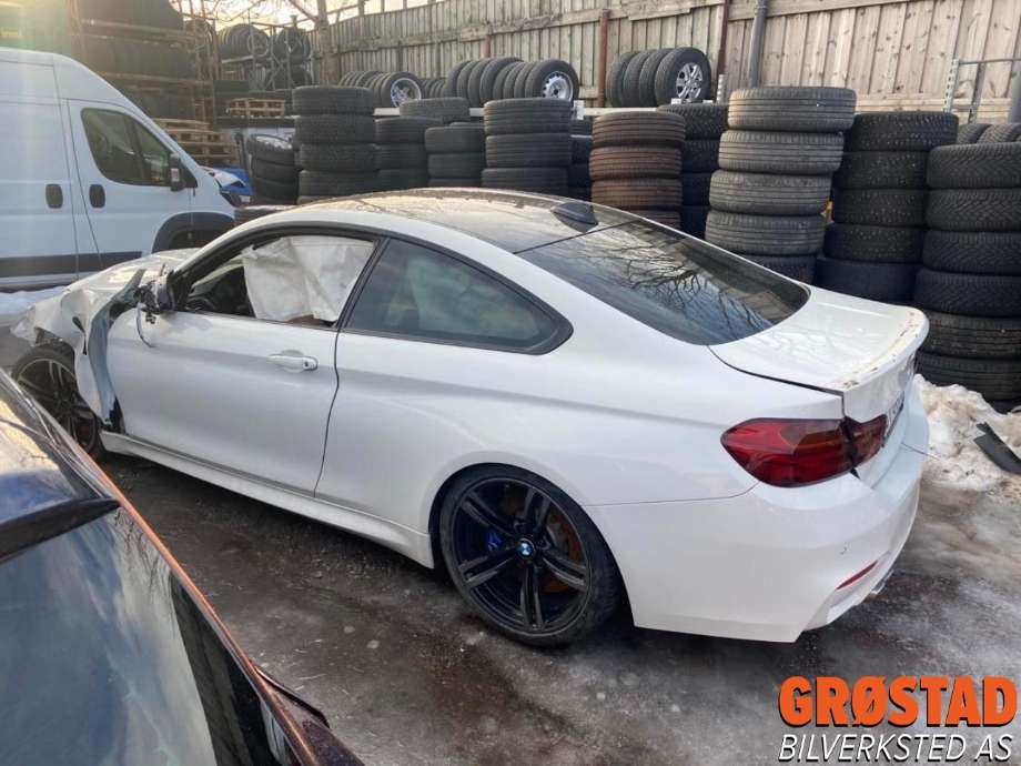 BMW M4 2014-2020 (F82/F83) (F82/F83), Motorkode: S55B30A, Girkassekode: 