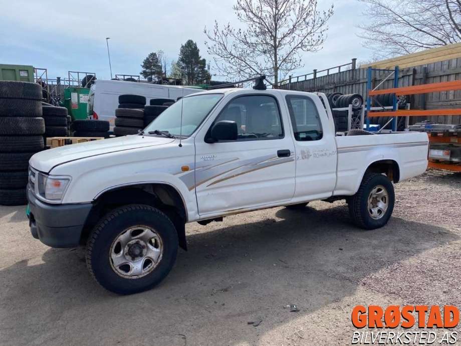 Toyota Hilux 1998-2001 , Motorkode: 2L-T, Girkassekode: 