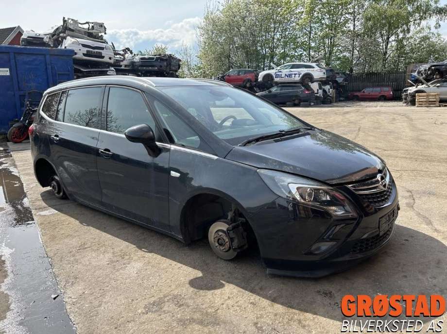 Opel Zafira Tourer 2012-2018 , Motorkode: A20DT, Girkassekode: 