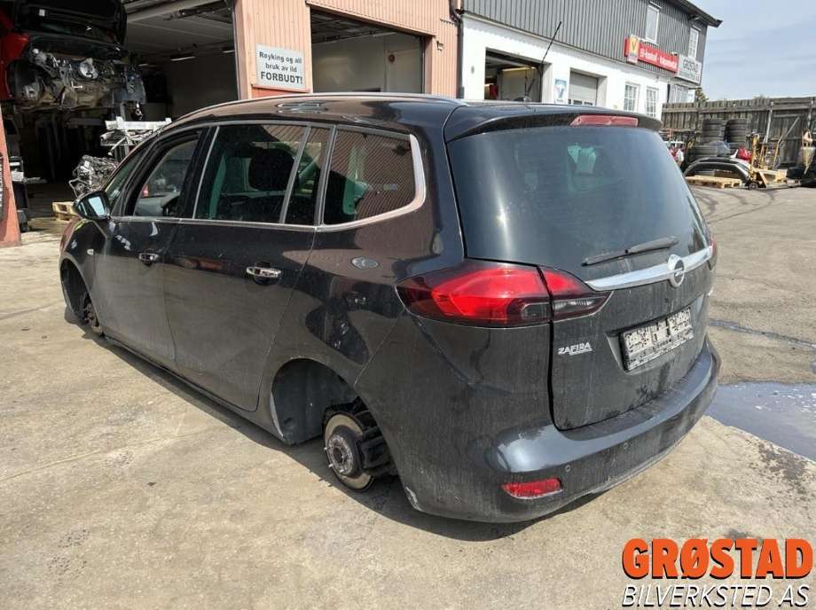 Opel Zafira Tourer 2012-2018 , Motorkode: A20DT, Girkassekode: 