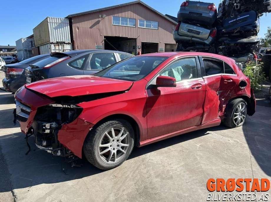 Mercedes A-Klasse 2012-2018 (W176) (W176), Motorkode: 270910, Girkassekode: 