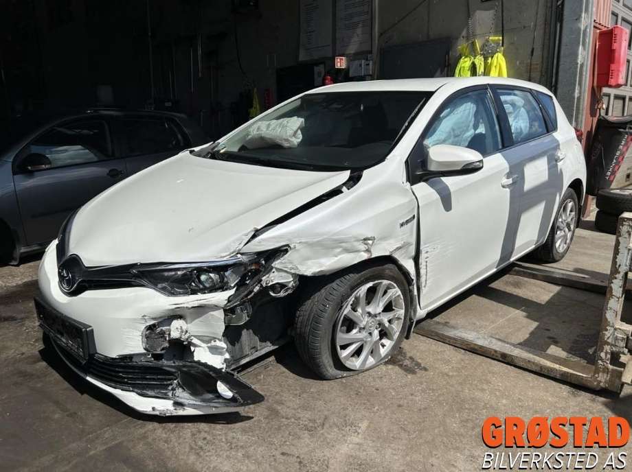 Toyota Auris 2015-2019 (Type II, Fase 2) , Motorkode: 2ZR-FXE, Girkassekode: 