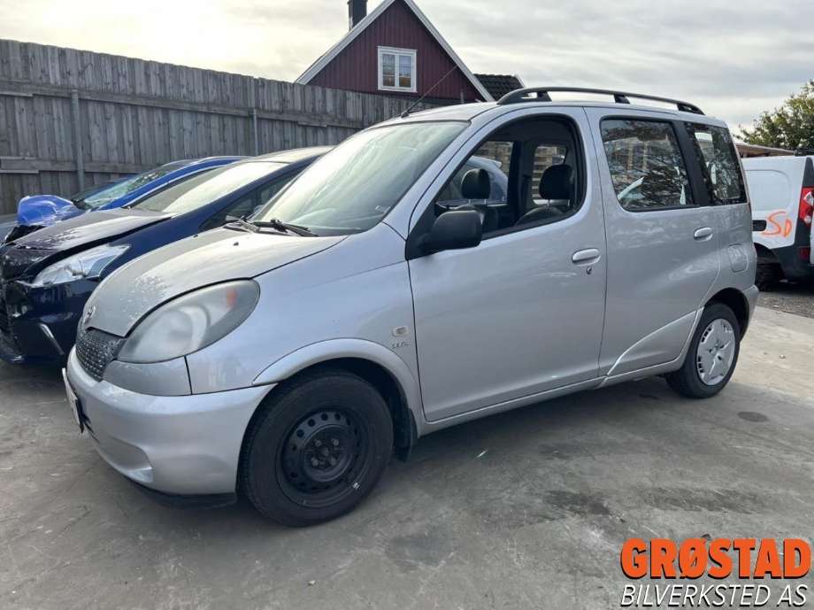 Toyota Yaris Verso 1999-2007 , Motorkode: 2NZ-FE, Girkassekode: 
