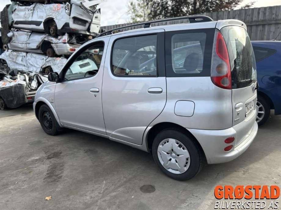 Toyota Yaris Verso 1999-2007 , Motorkode: 2NZ-FE, Girkassekode: 