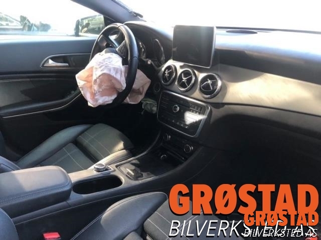 Mercedes CLA 2013-2019 (C117) (C117), Motorkode: M 270.910, Girkassekode: 
