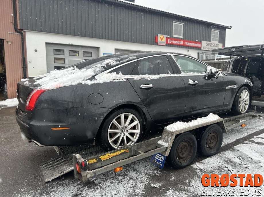 Jaguar XJ X351 2010-->> , Motorkode: 306DT, Girkassekode: 