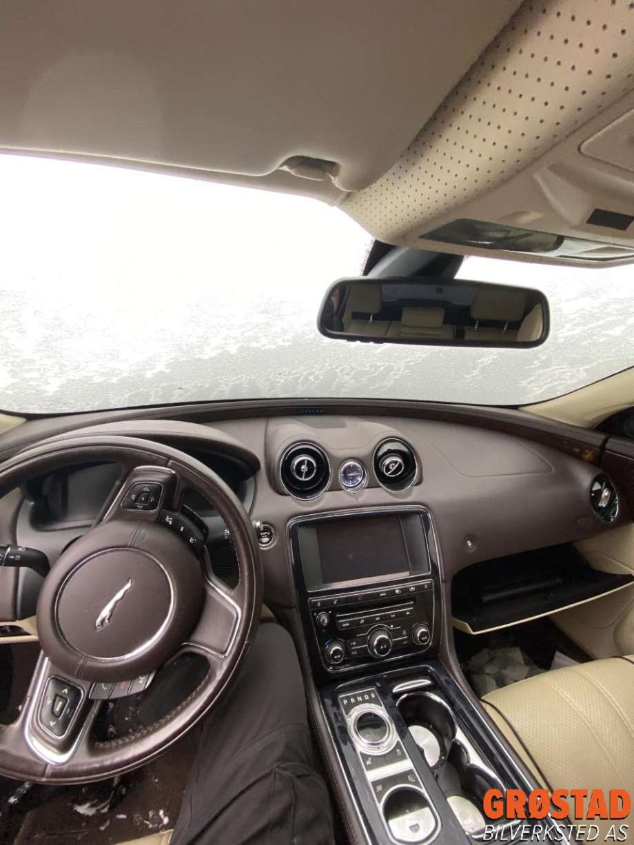 Jaguar XJ X351 2010-->> , Motorkode: 306DT, Girkassekode: 