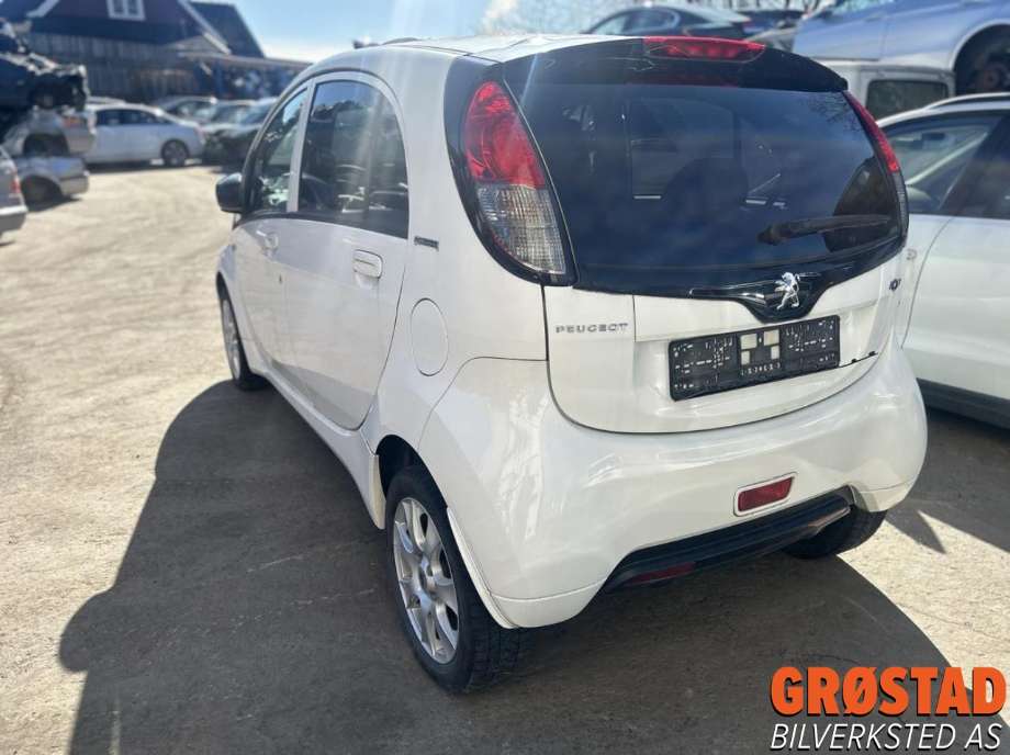 Peugeot iOn 2011-2020 , Motorkode: Y4F1, Girkassekode: