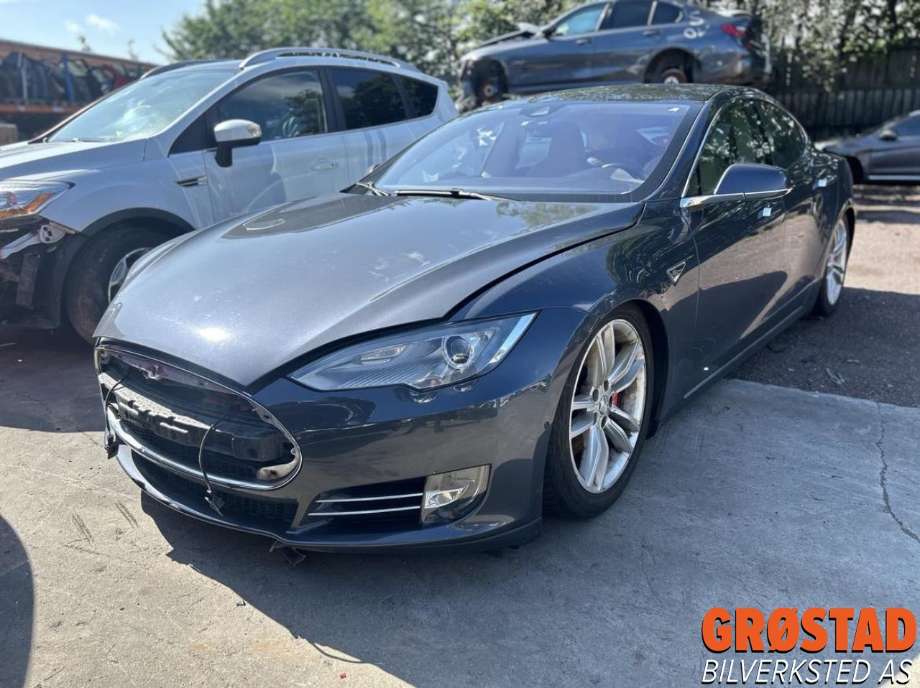 Tesla Model S, 2013-2016 (Fase 1)  delebil , Motorkode: L2S|L1S