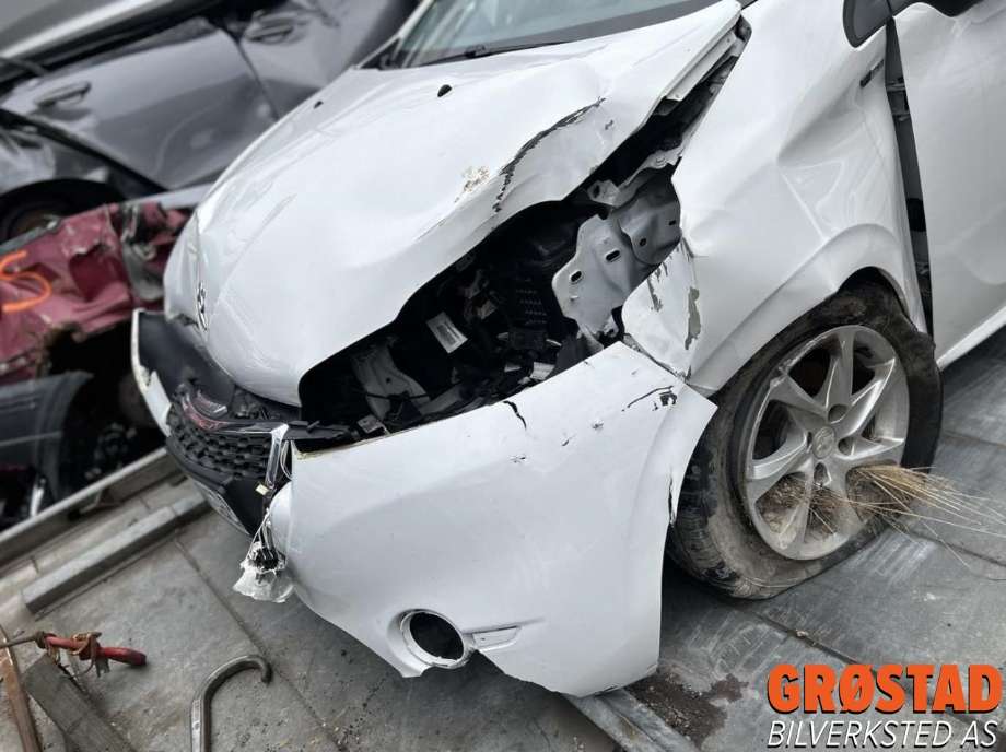 Peugeot 208 2012-2019 (Type I) , Motorkode: HMZ, Girkassekode: 