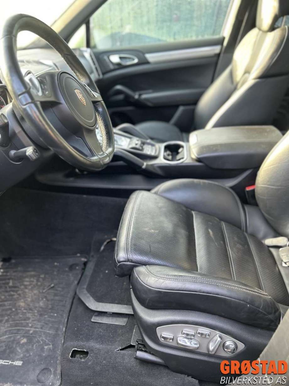 Porsche Cayenne 2010-2017 (92A) (92A), Motorkode: CRCB, Girkassekode: A5904