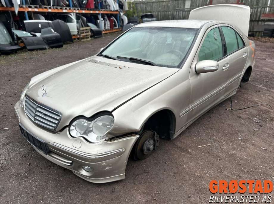 Mercedes C-Klasse 2004-2007 (Fase 2) (W203) (W203), Motorkode: 271 946, Girkassekode: 