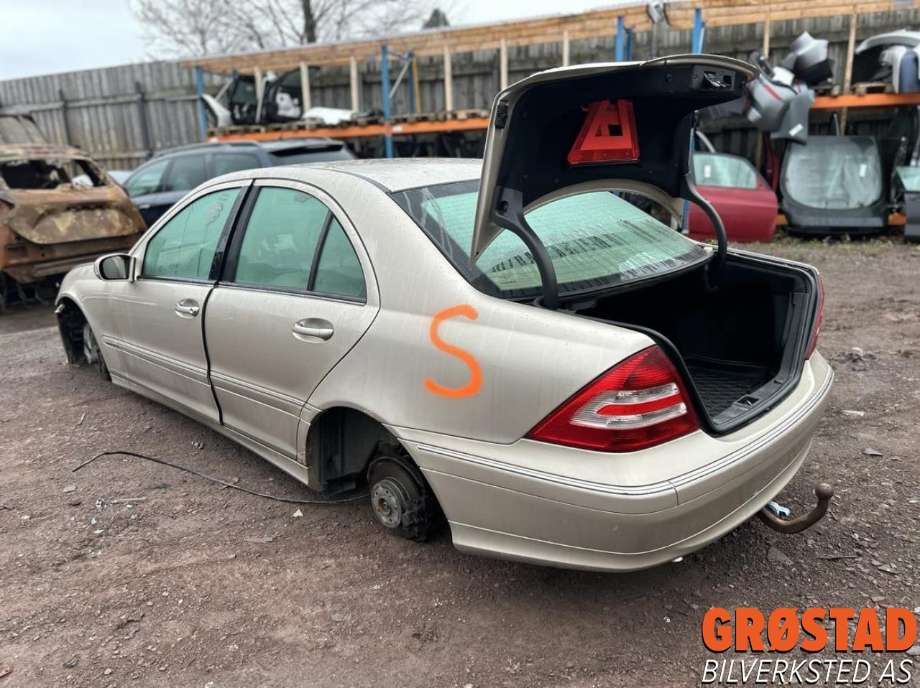 Mercedes C-Klasse 2004-2007 (Fase 2) (W203) (W203), Motorkode: 271 946, Girkassekode: 