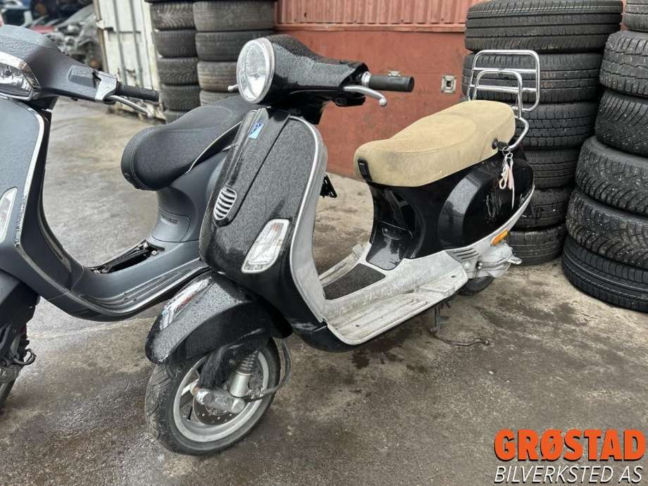 MC Moped Vespa 0-->> , Motorkode: C381M, Girkassekode: