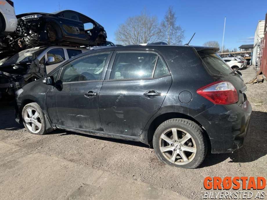Toyota Auris 2010-2012 (Type I, Fase 2) , Motorkode: 2ZR-FXE, Girkassekode: 