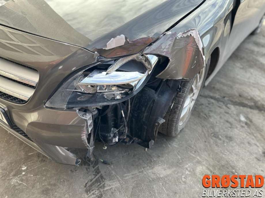 Mercedes B-Klasse 2011-2018 (W246) (W246), Motorkode: 270910, Girkassekode: 