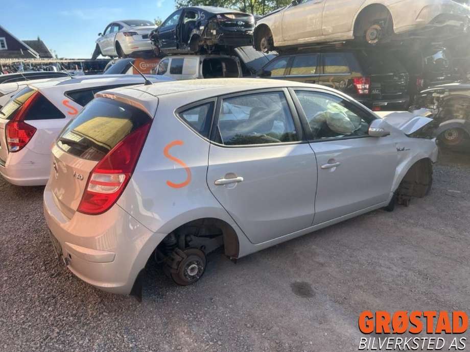 Hyundai i30 2007-2012 (Type I) , Motorkode: G4FC-GL, Girkassekode: 