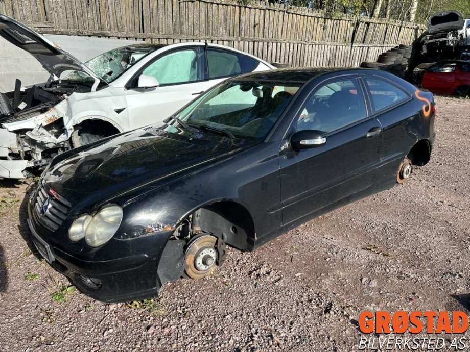 Mercedes C-Klasse 2004-2007 (Fase 2) (W203) (W203), Motorkode: 271 946, Girkassekode: