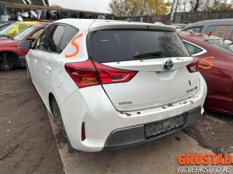 Toyota Auris 2013-2015 (Type II, Fase 1) , Motorkode: 2ZR-FXE, Girkassekode: 