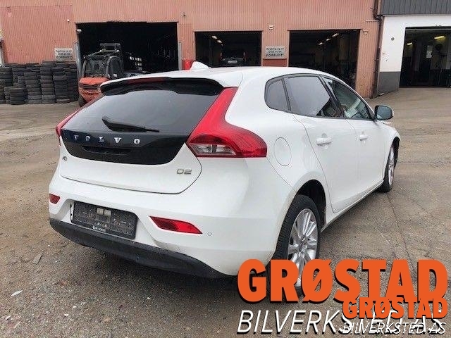 Volvo V40 2012-2019 , Motorkode: D4162T, Girkassekode: