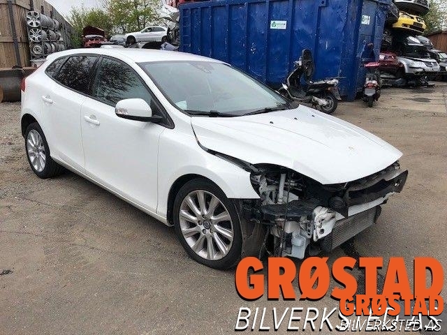 Volvo V40 2012-2019 , Motorkode: D4162T, Girkassekode: