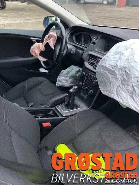 Volvo V40 2012-2019 , Motorkode: D4162T, Girkassekode: