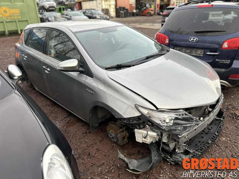 Toyota Auris 2013-2015 (Type II, Fase 1) , Motorkode: 2ZR-FXE, Girkassekode: 