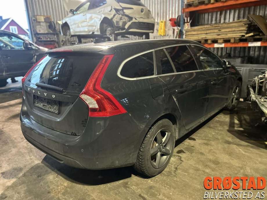 Volvo V60 2010-2013 (Type I, Fase 1) , Motorkode: D4162T, Girkassekode: 
